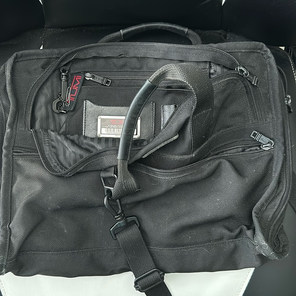 Tumi expandable laptop/organizer/travel/brief bag